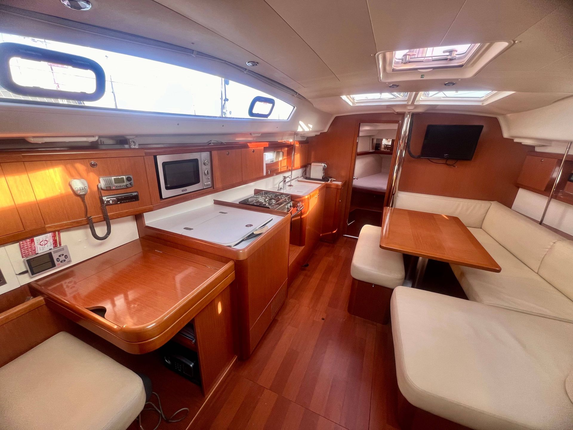 slider 21 Beneteau Oceanis 40